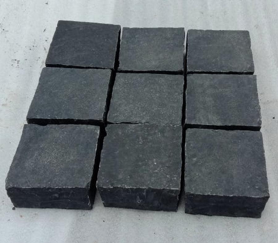 Kadapha Black Limestone Setts & Cobbles 100x100x50 £47.79/m2 - Paving Slabs UK
