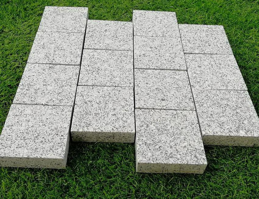 Silver Granite Setts Edging Stones 100x100x30mm £49.99/m2 - Paving Slabs UK